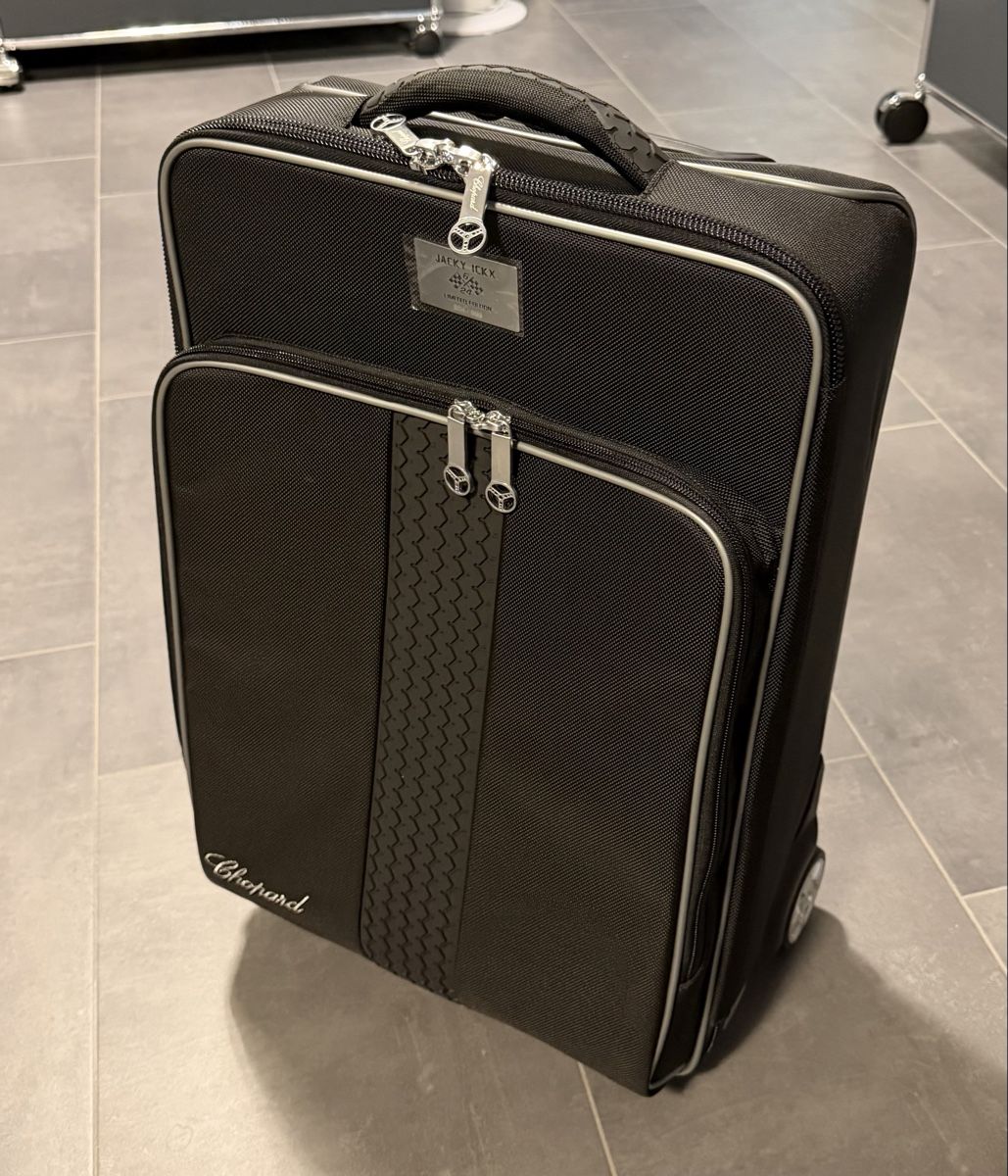 Valigie: CHOPARD JACKY ICKX LIMITED EDITION Roll- oder Trolleykoffer – Nuovo e nell'imballaggio originale da Embrach venduto da Canderau