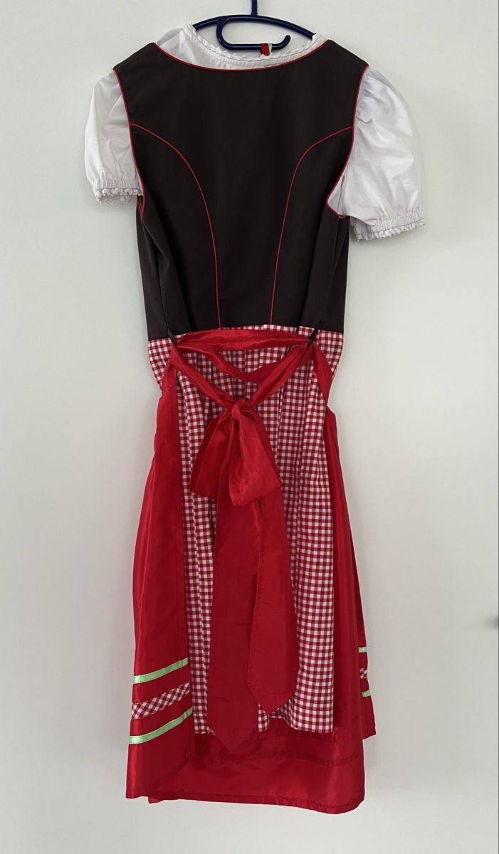 Costumi: Dirndl Stockerpoint Grösse 42 – Usato da Moosleerau venduto da Tami8 1