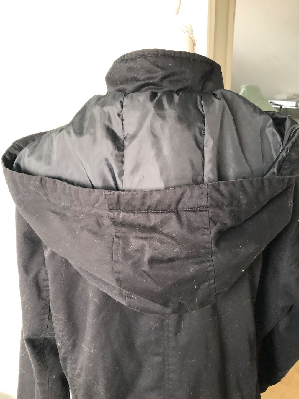 Giacche: Schwarzer Damen Parka, Grösse 46. – Usato da Arlesheim venduto da leyRum4.5 8