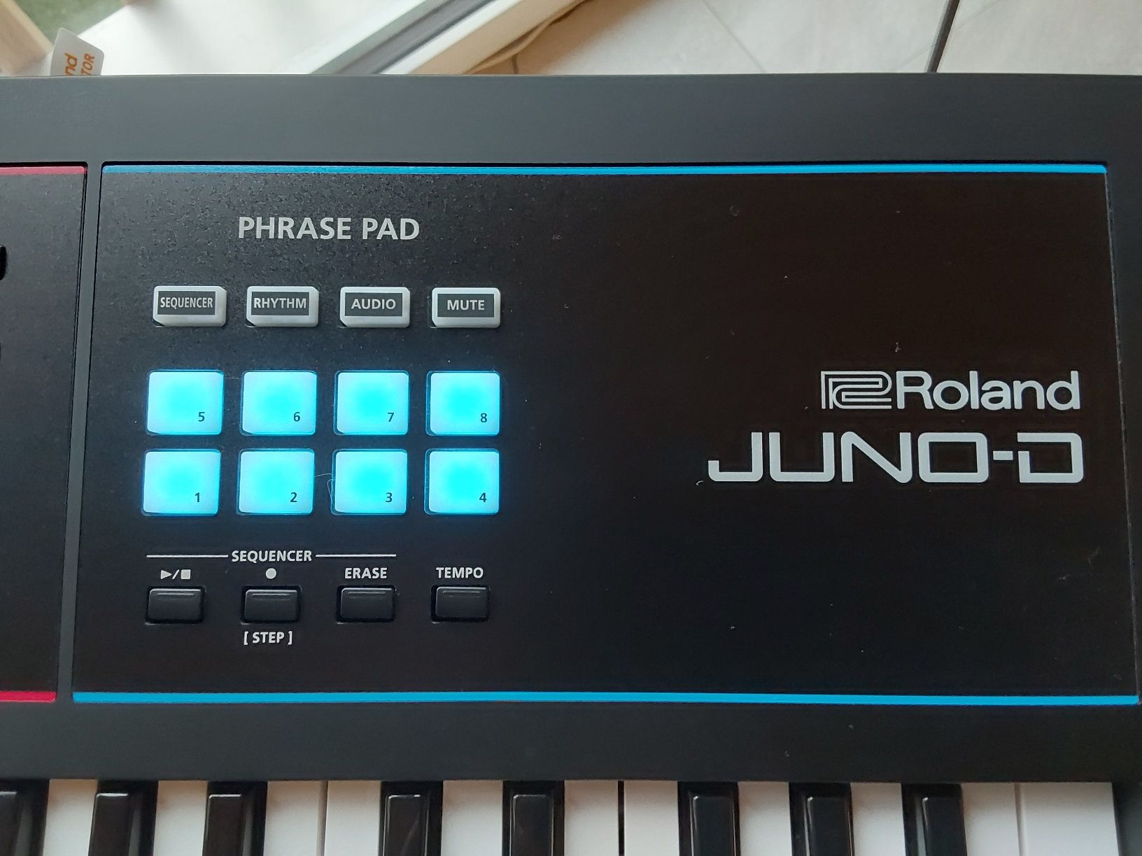 Roland Strumenti musicali: Roland Juno D – Nuovo (secondo la descrizione) da Ulmiz venduto da Dirix 1