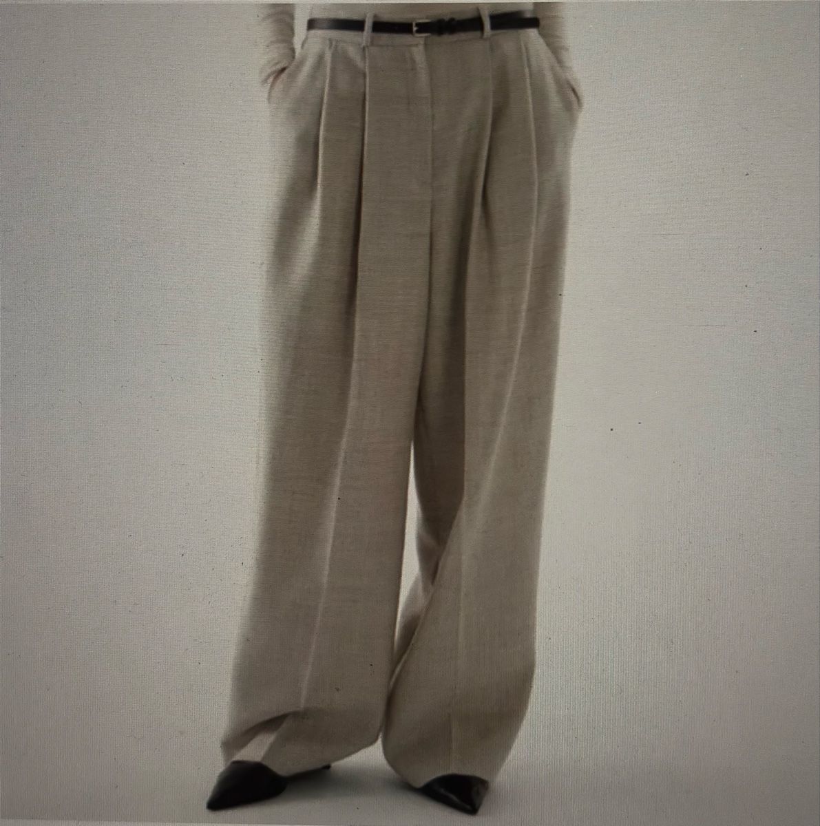 Cos Pantaloni: Cos verstellbare Hose, Obermaterial Wolle 100% – Nuovo (secondo la descrizione) da Kriens venduto da qij_5ghs