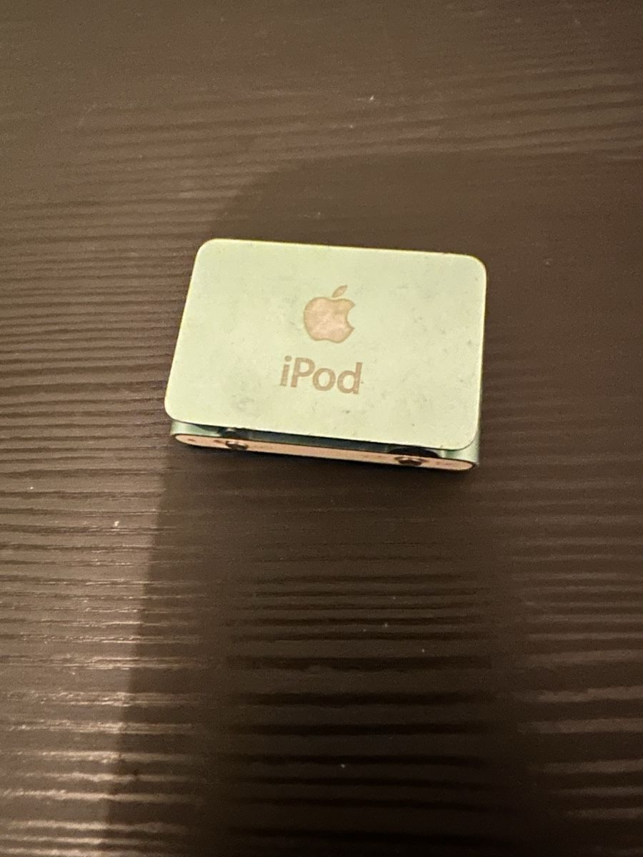 Apple Lettore multimediale portatile: iPod Shuffle 4ème Génération - Menthe – Usato da Lausanne venduto da Tipouze 1
