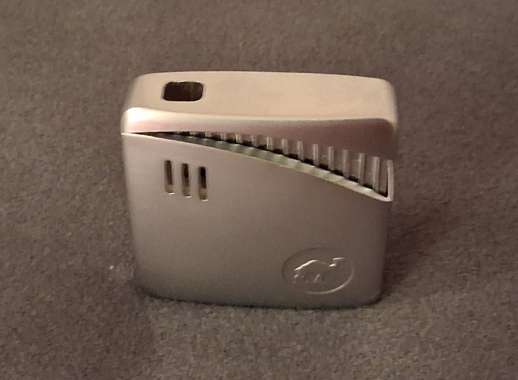 Camel Accendini: Briquet de collection Camel – Nuovo e nell'imballaggio originale da St-Imier venduto da supernova21 3