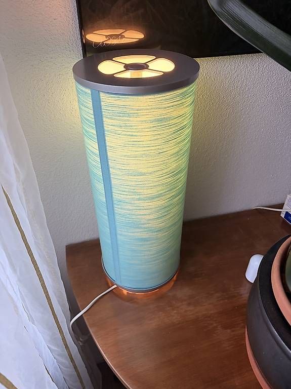 Lampade: Hübsche blaue Lampe – Nuovo e nell'imballaggio originale da Schlieren venduto da fio_7ltb