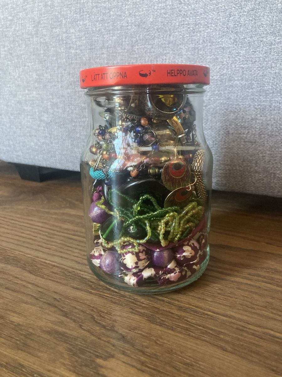 Sonstiger Schmuck: Mystery Schmuck im Glas – Gebraucht aus Staad SG von sve_qt59 1
