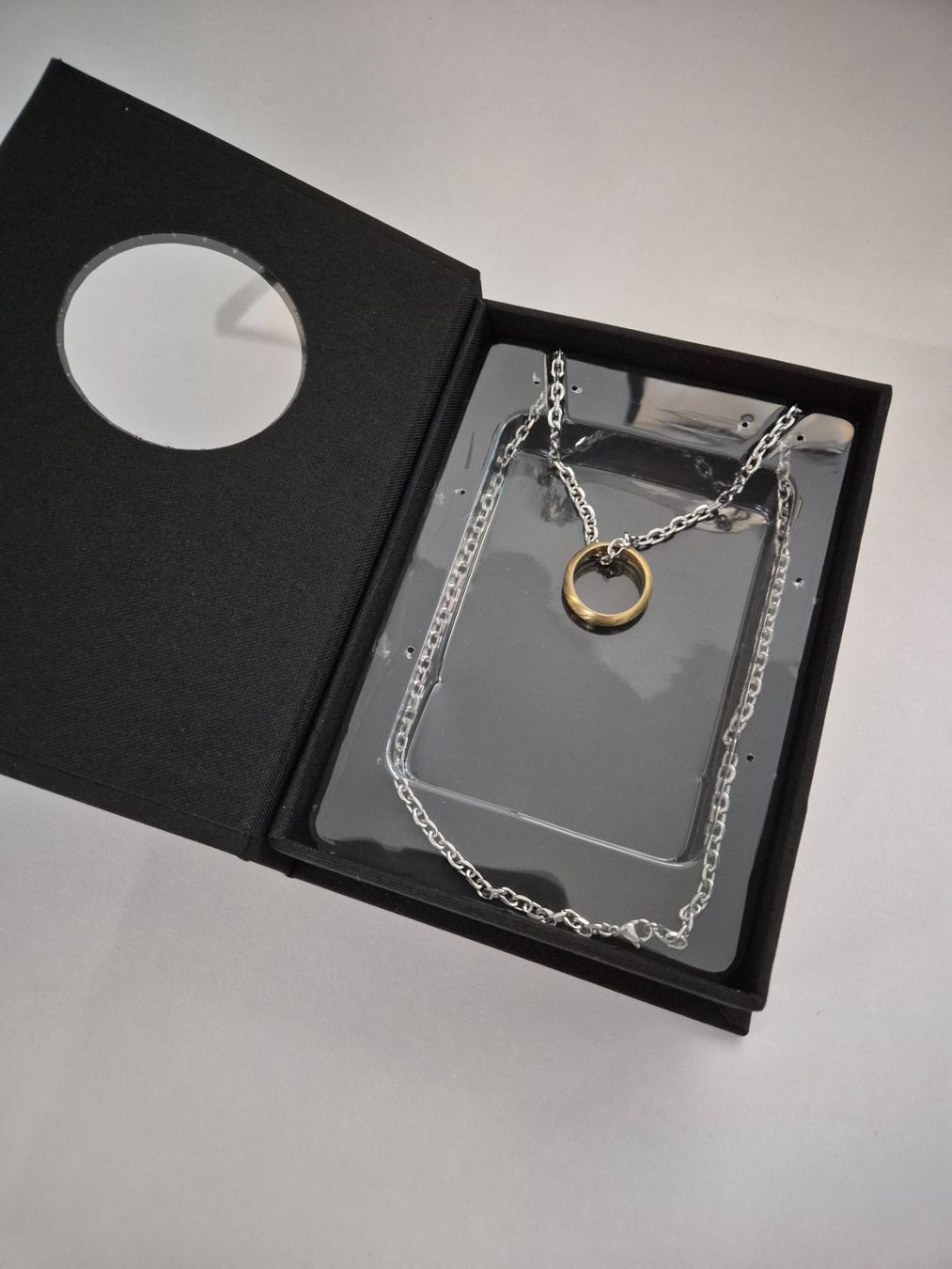 Anelli: Der Eine Ring mit Kette - Herr der Ringe - Noble Collection – Nuovo (secondo la descrizione) da Rebstein venduto da Fredyb0 1