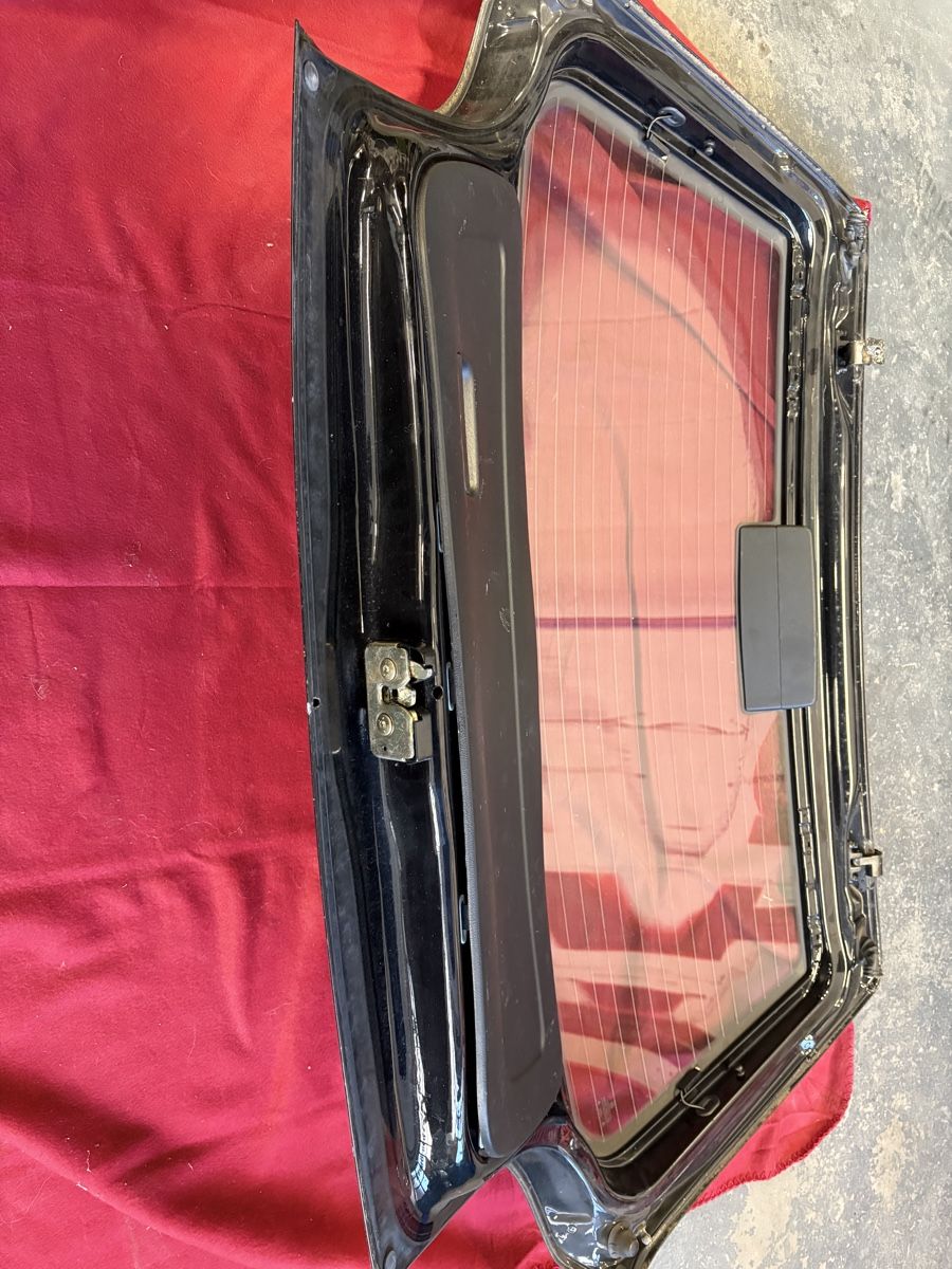 VW Tutti pezzi di ricambio auto: VW Golf mk3 Kofferraumdeckel – Usato da St. Gallen venduto da RC-Liq 4