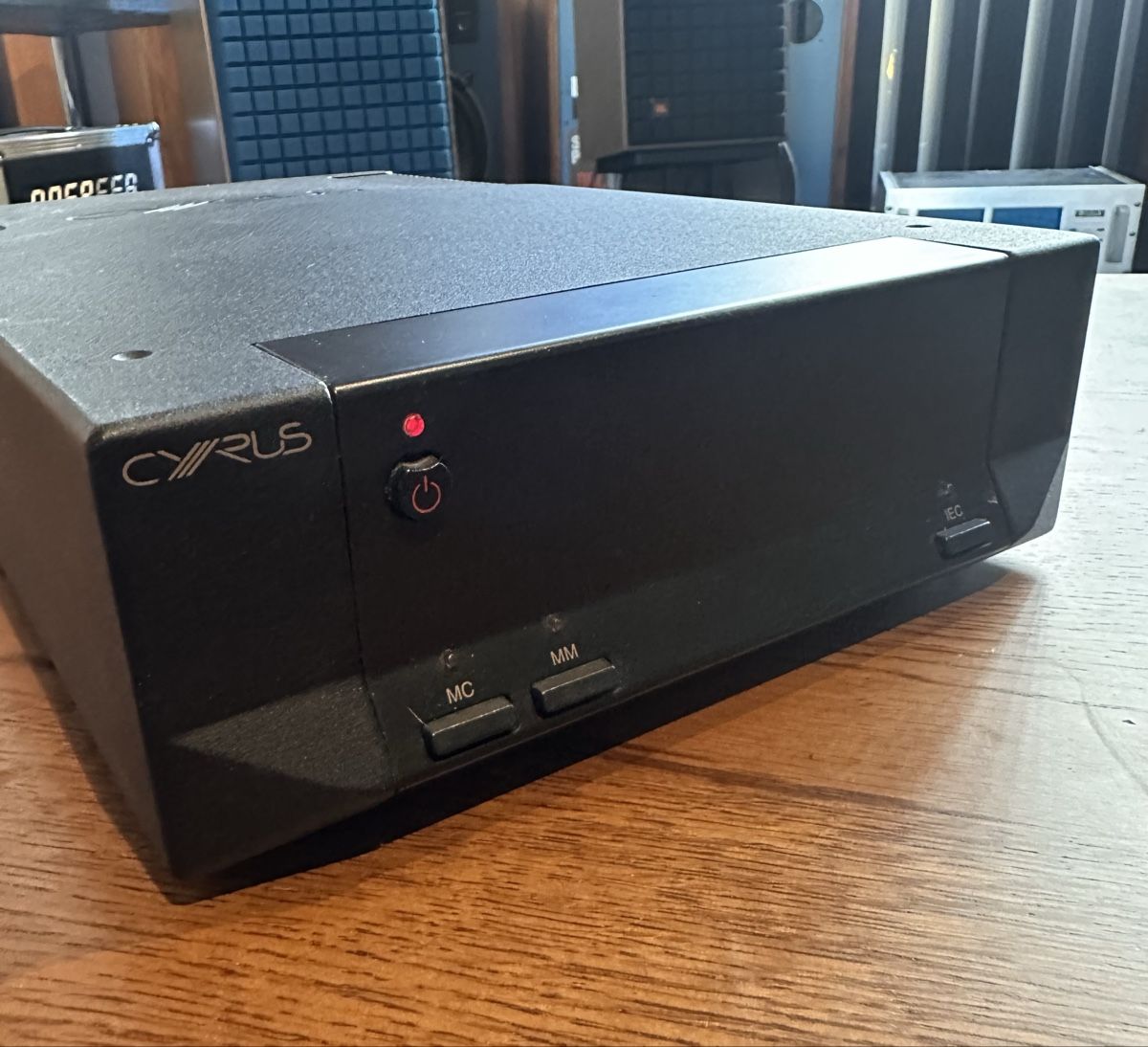 Cyrus Amplificatori: Cyrus phono X – Usato da Vevey venduto da Dborg