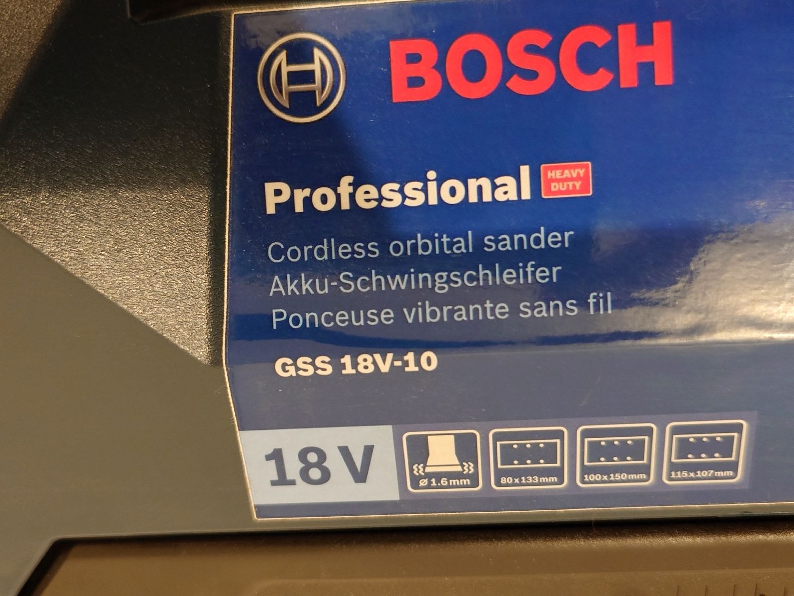 Bosch Smerigliatrici & Lucidatrici: Bosch GSS 18V-10 Akku-Schwingschleifer - Neu – Nuovo e nell'imballaggio originale da Abtwil SG venduto da Ruwn