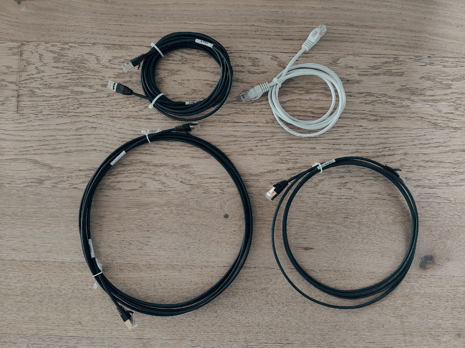 Cavi: Diverse Ethernet Kabel – Usato da Birmensdorf ZH venduto da mku_9qbw
