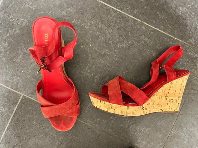 Damenschuhe: Lederschuhe mit Keilabsatz – Gebraucht aus Zürich von bla_m2q5