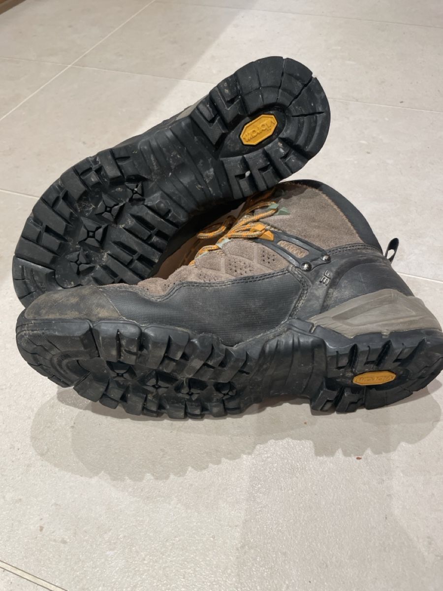 Salewa Chaussures femmes: Salewa Wanderschuhe Goretex W38 – D'occasion à Giswil par twinship_family 3