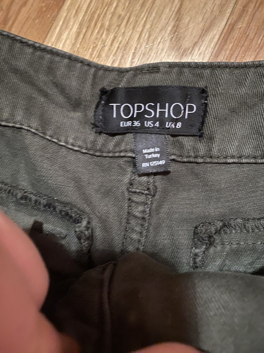 Topshop Hosen: Pantalon vert kaki Topshop taille 36 – Gebraucht aus Epagny von nie_n5yb 1