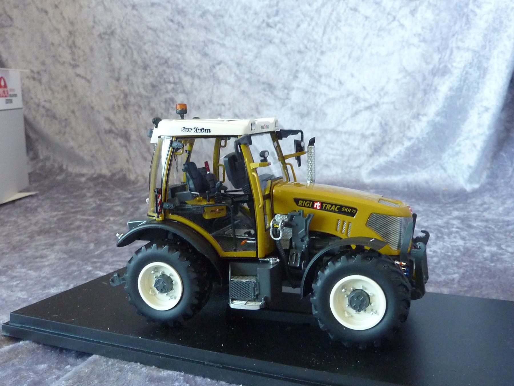 Kits de montage: Rigitrac SKH 75  1:32 – Neuf (Voir description) à Dürrenäsch par modellautos4you 5
