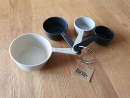 Messtassen Set (Measuring Cups) 4 Stück  NEU