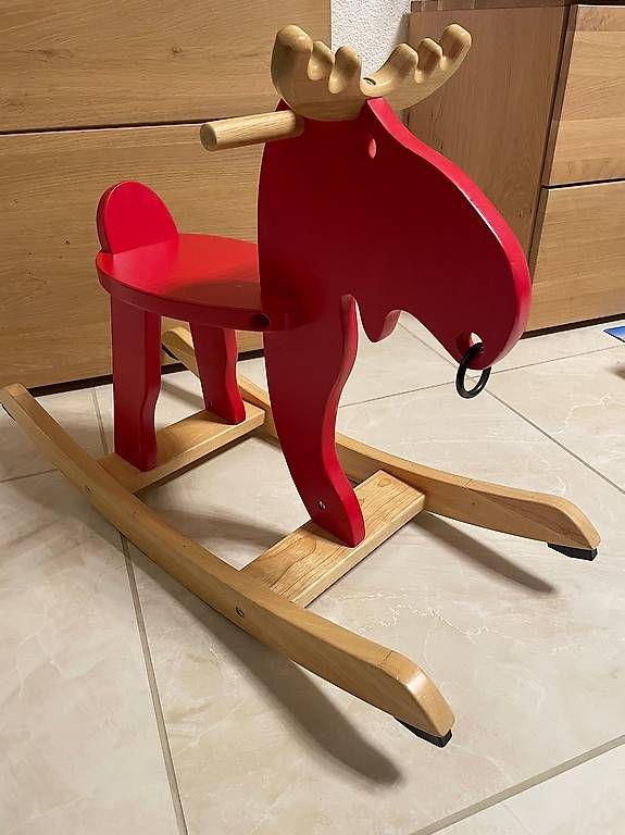 Jouets: Schaukelpferd aus Holz – D'occasion à Suhr par thomann1998 1
