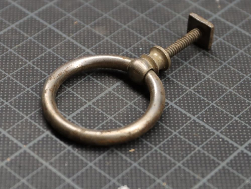 Ferramenta: antiker Fallgriff / Zugring – Usato da Emmetten venduto da Super008 1