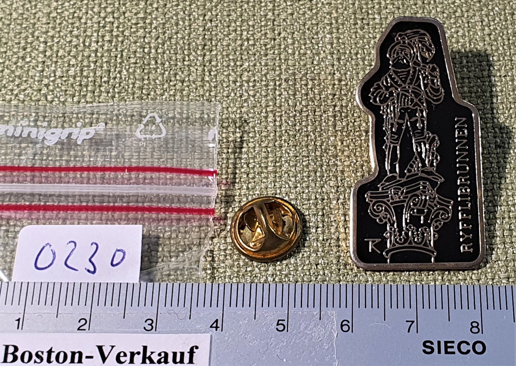 Placchette & Badge: O230 - Pin Bern Ryfflibrunnen – Usato da Reinach BL venduto da Boston-Verkauf 1