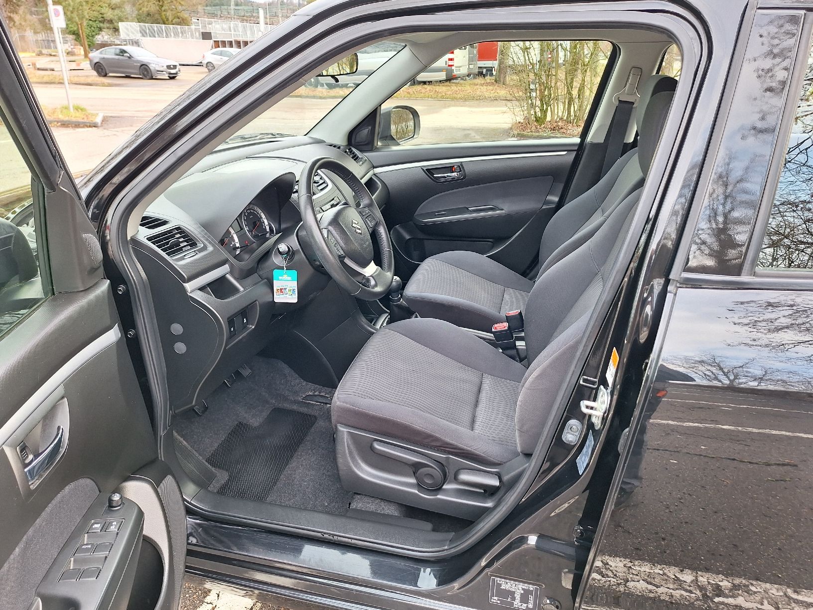 Suzuki Automobili: Suzuki Swift 1.2 GL Top Allrad – Usato da Brütten venduto da Mike164 4