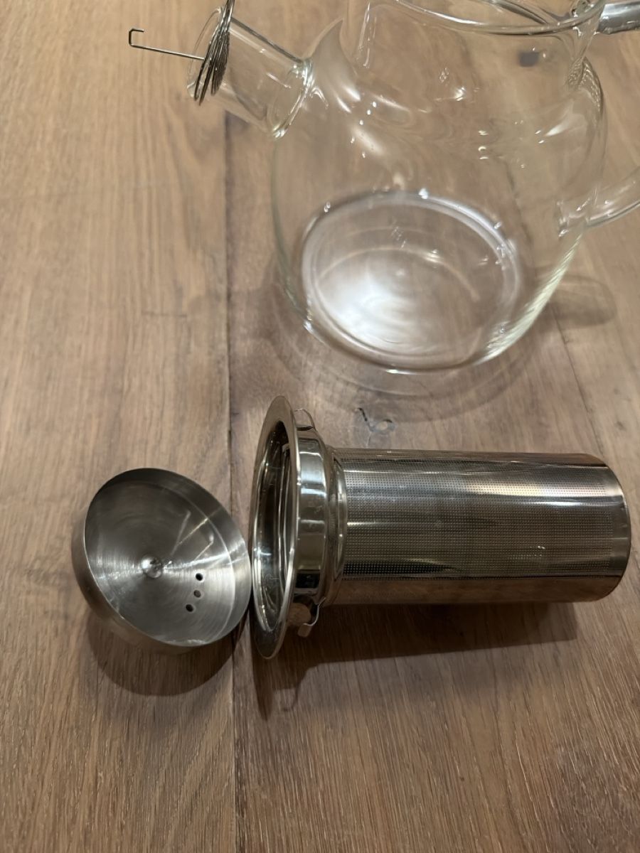 Teekannen: Teekanne Glas mit Sieb ca 1 Liter  – Gebraucht aus Zürich von joyfulgrace 1