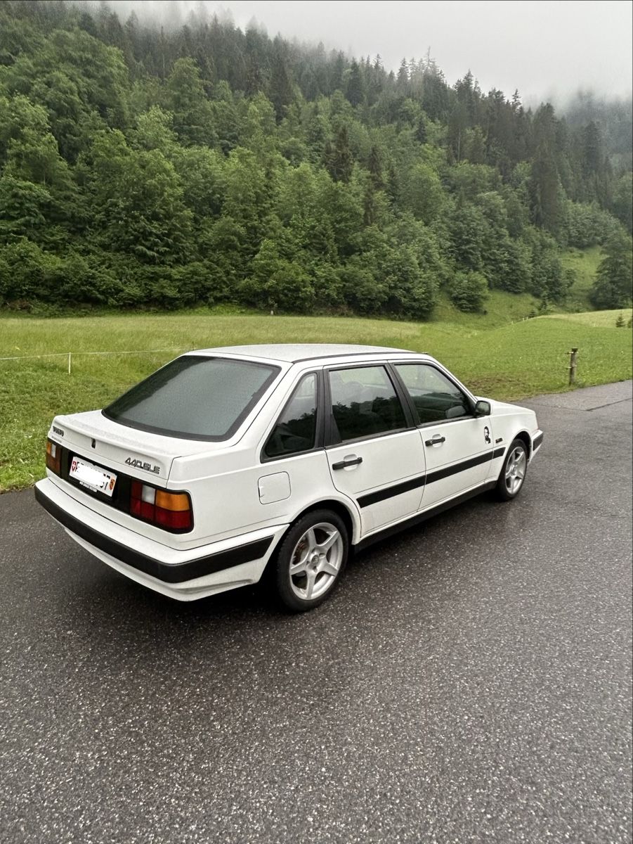 Volvo Autos: Volvo 440 2.0 – Gebraucht aus Frutigen von fab_y862