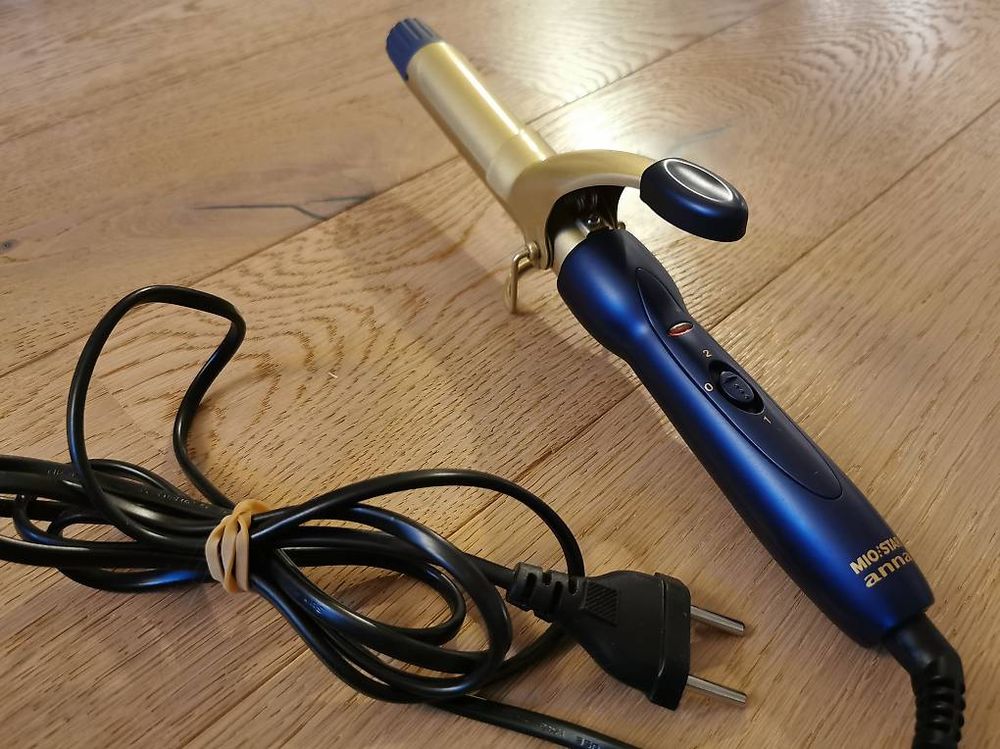 Piastre & Arricciacapelli: Lockenstab mit Zubehör – Usato da Burgdorf venduto da al0e 1