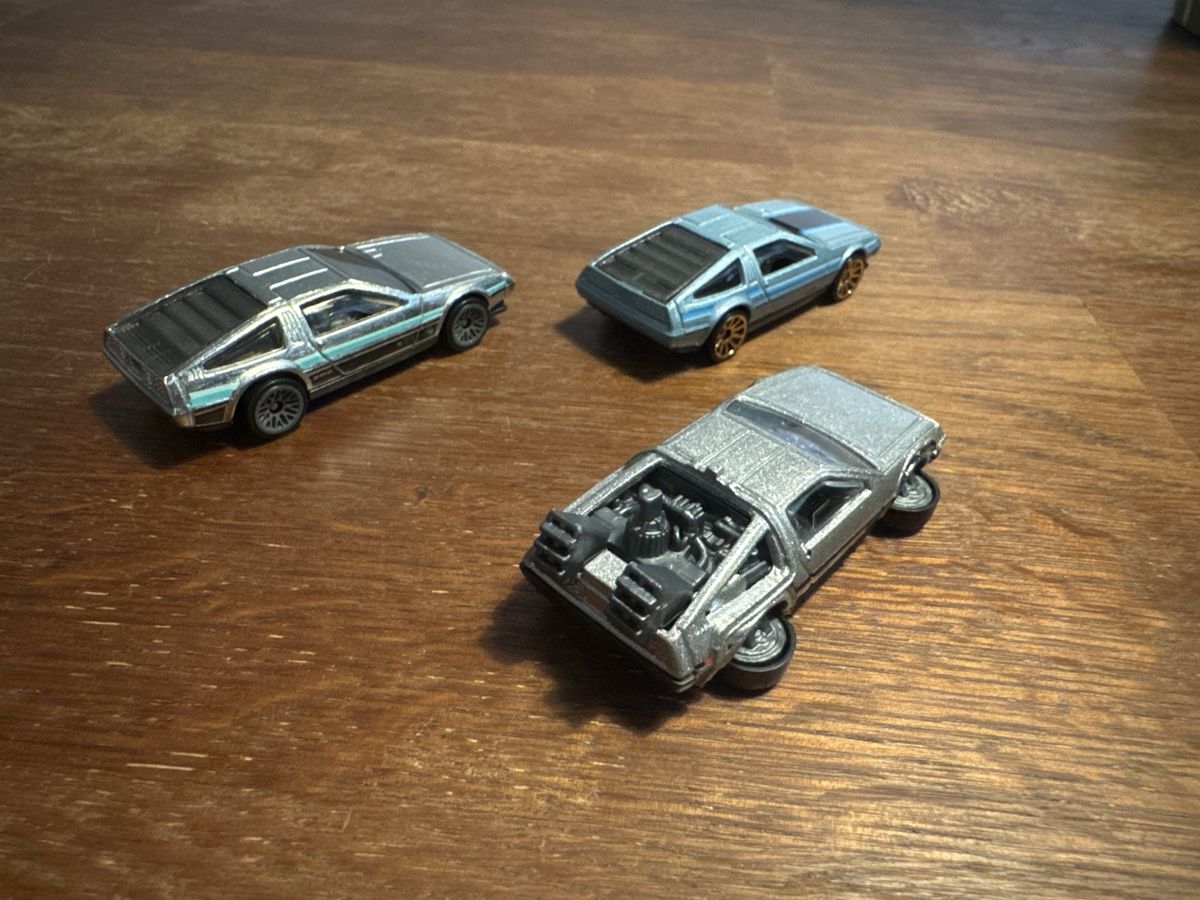 Hot Wheels Voitures modèles: Hotwheels 3er Set DeLorean – Neuf (Voir description) à Liebefeld par Tatts81 1