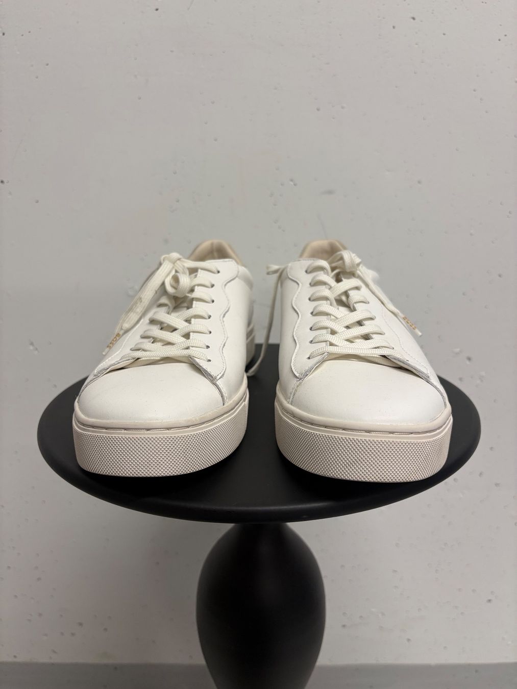 Hugo Boss Scarpe da donna: Boss Sneaker Weiss Leder Grösse 40 Amber Runn – Nuovo (secondo la descrizione) da Regensdorf venduto da secondchancefashion 4