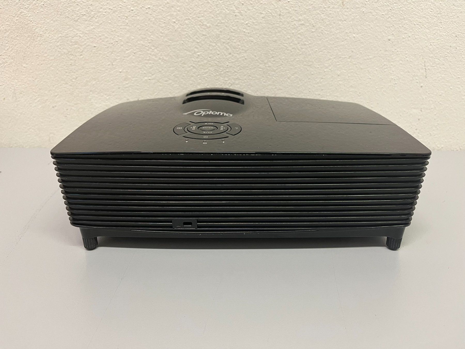 Proiettori: Optoma HD141X Projector – Usato da Hochdorf venduto da av-electronics 3