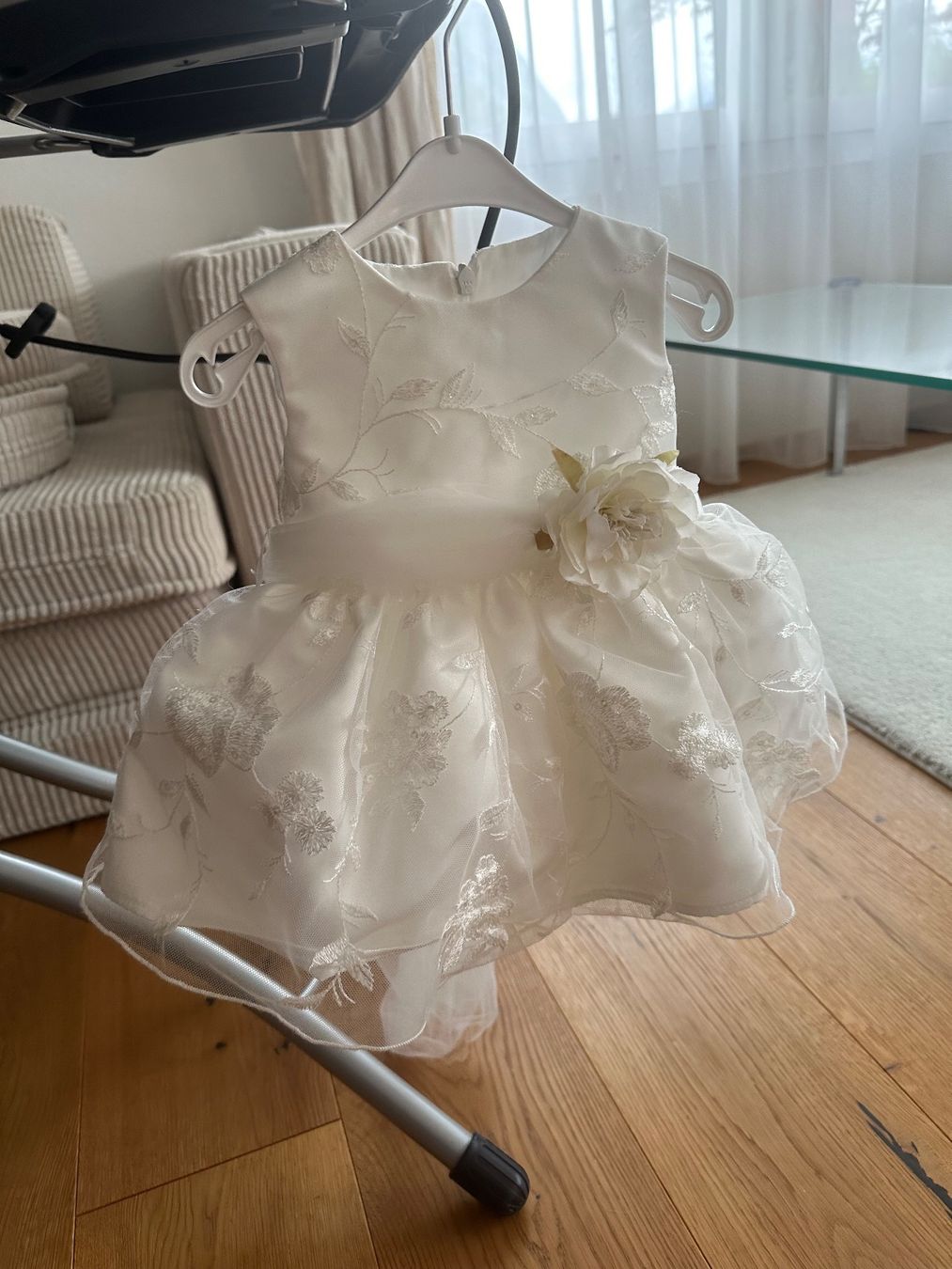 Vestiti & Gonne: Taufkleid Grösse 62 – Usato da Triesen venduto da vola01