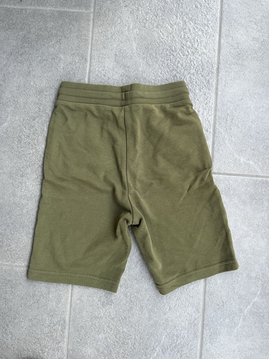H&M Hosen: Shorts / kurze Hose 146/152 – Gebraucht aus Wil ZH von Wonderwoman76 2