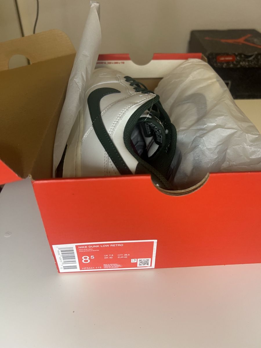 Nike Scarpe da uomo: Baskets Nike Dunk Low Retro Blanches Vert Taille 42 Neuves – Nuovo e nell'imballaggio originale da Urtenen-Schönbühl venduto da Big.sanad 3