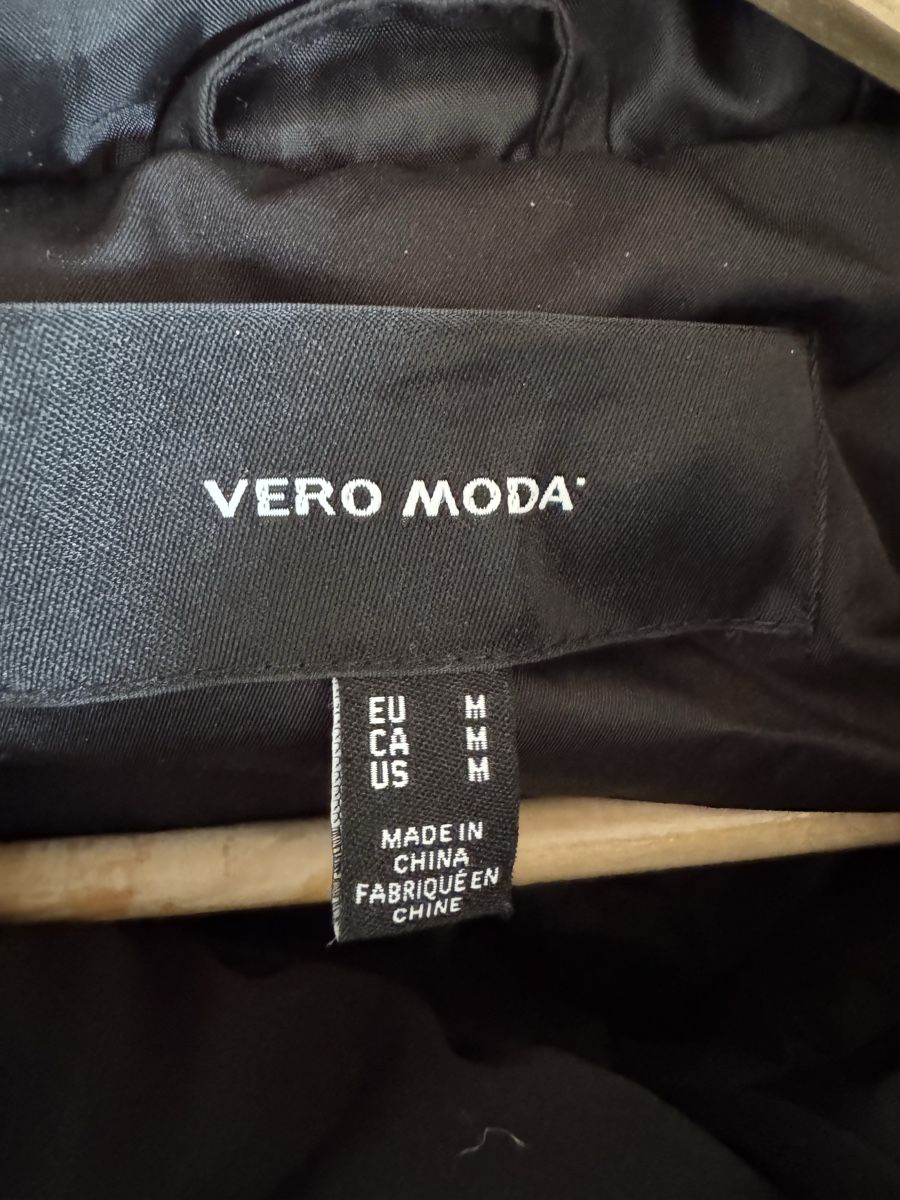 Vero Moda Cappotti: Steppmantel Vero Moda M – Nuovo (secondo la descrizione) da Mur (Vully) FR venduto da seaila 1