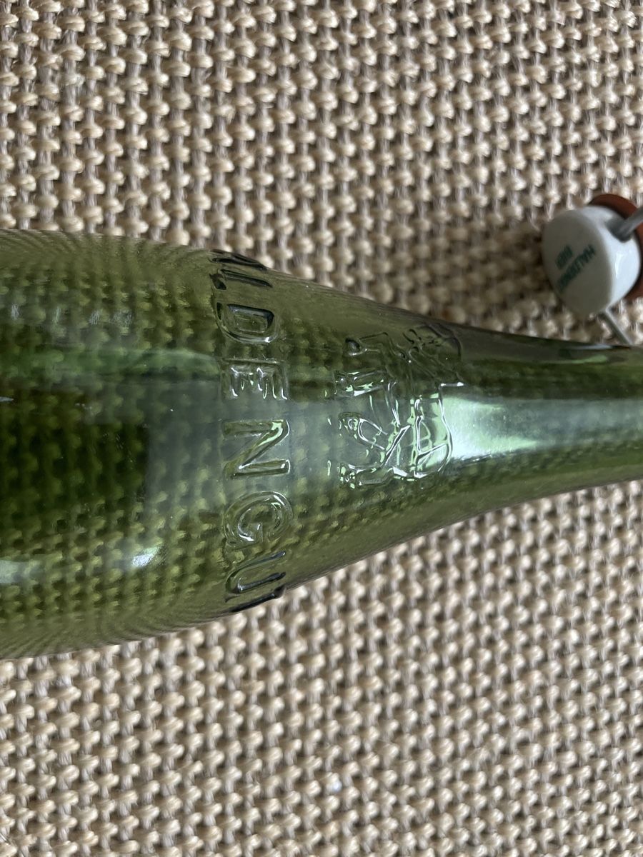 Haldengut Bottiglie: Antike Bierflasche Hadlengut Winterthur – Usato da Winterthur venduto da cheerio97 2