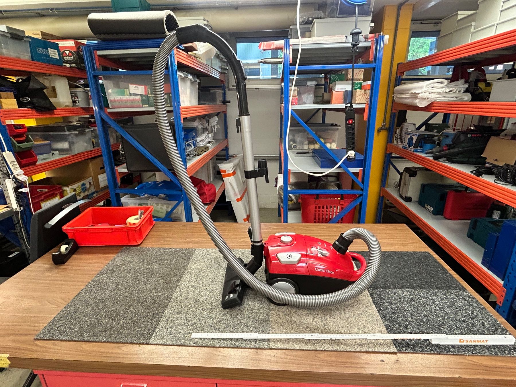 Trisa Aspirapolveri & Accessori: Staubsauger Trisa Model T 6683 Rot – Usato da Malters venduto da DPHandel 3