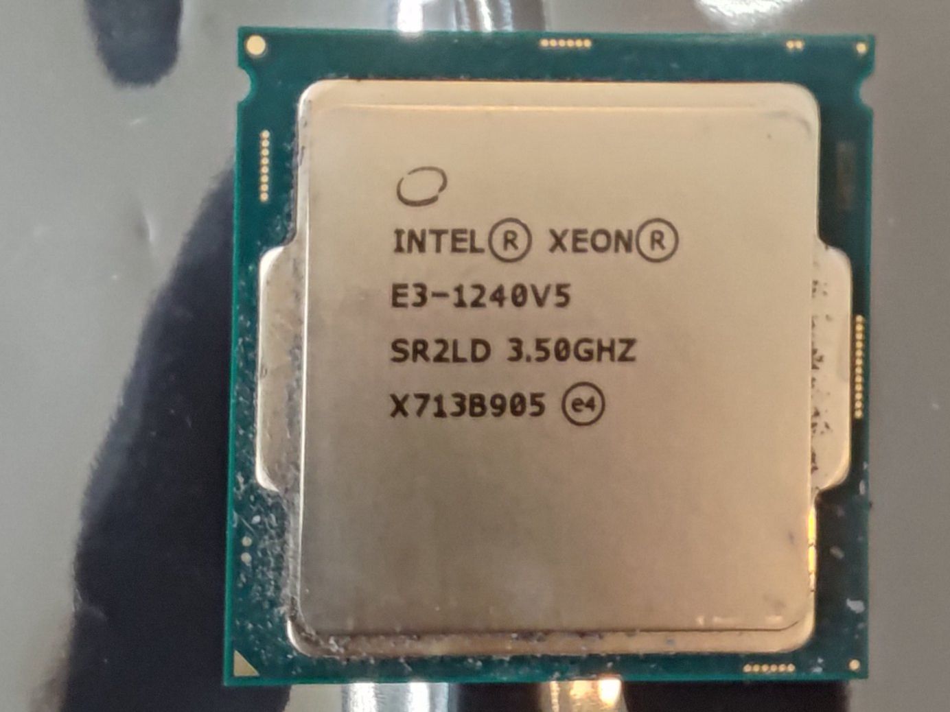 Intel Componenti elettronici: XEON E3-1240V5  4 Kerne 3.50 GHz 8 MB Intel – Usato da Zürich venduto da Drwatson