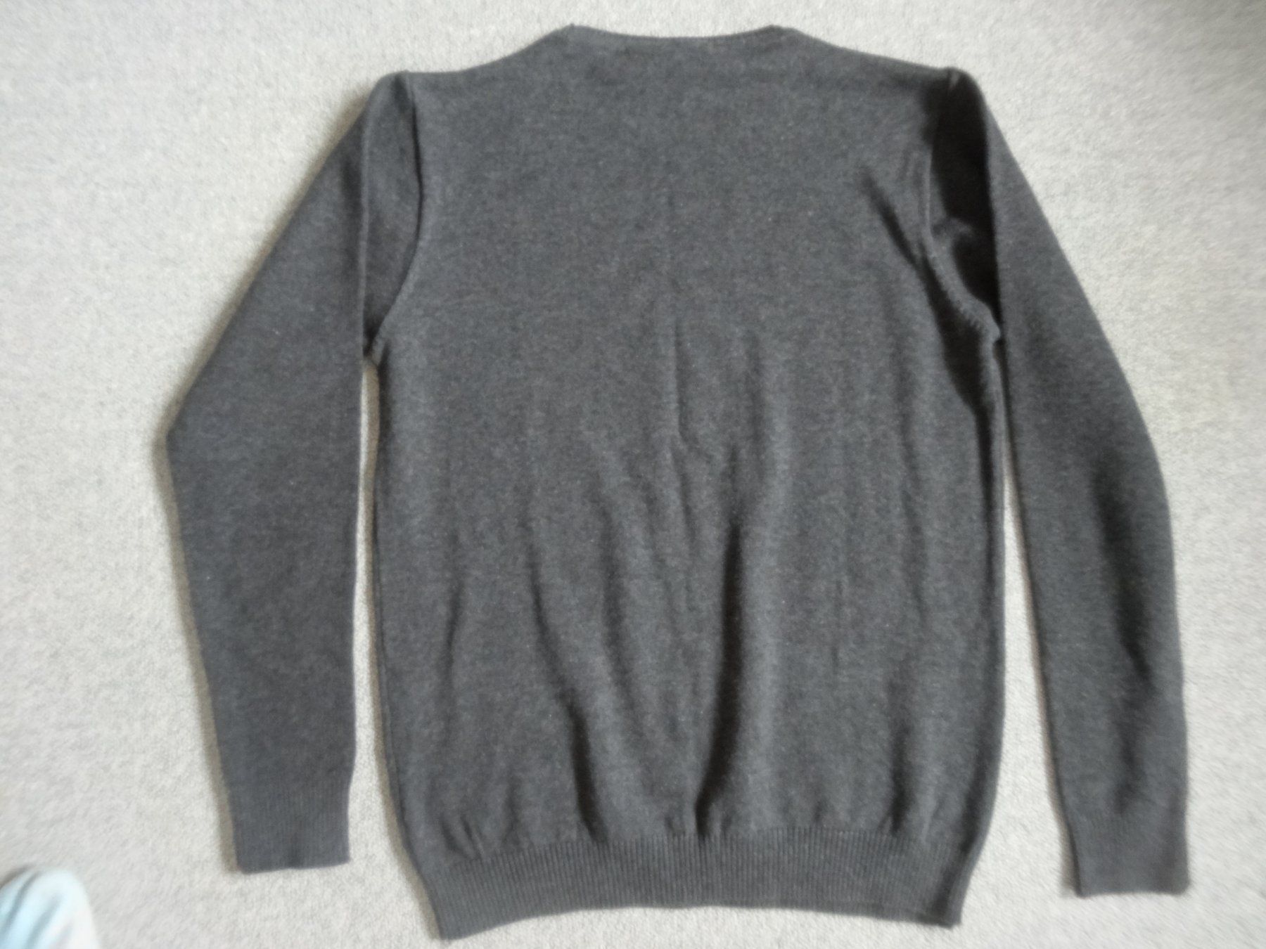 Pullover & Sweatshirts: Pullover  mit Logo Gr S ( 170) – Neu (gemäss Beschreibung) aus Rekingen AG von nederland1 4