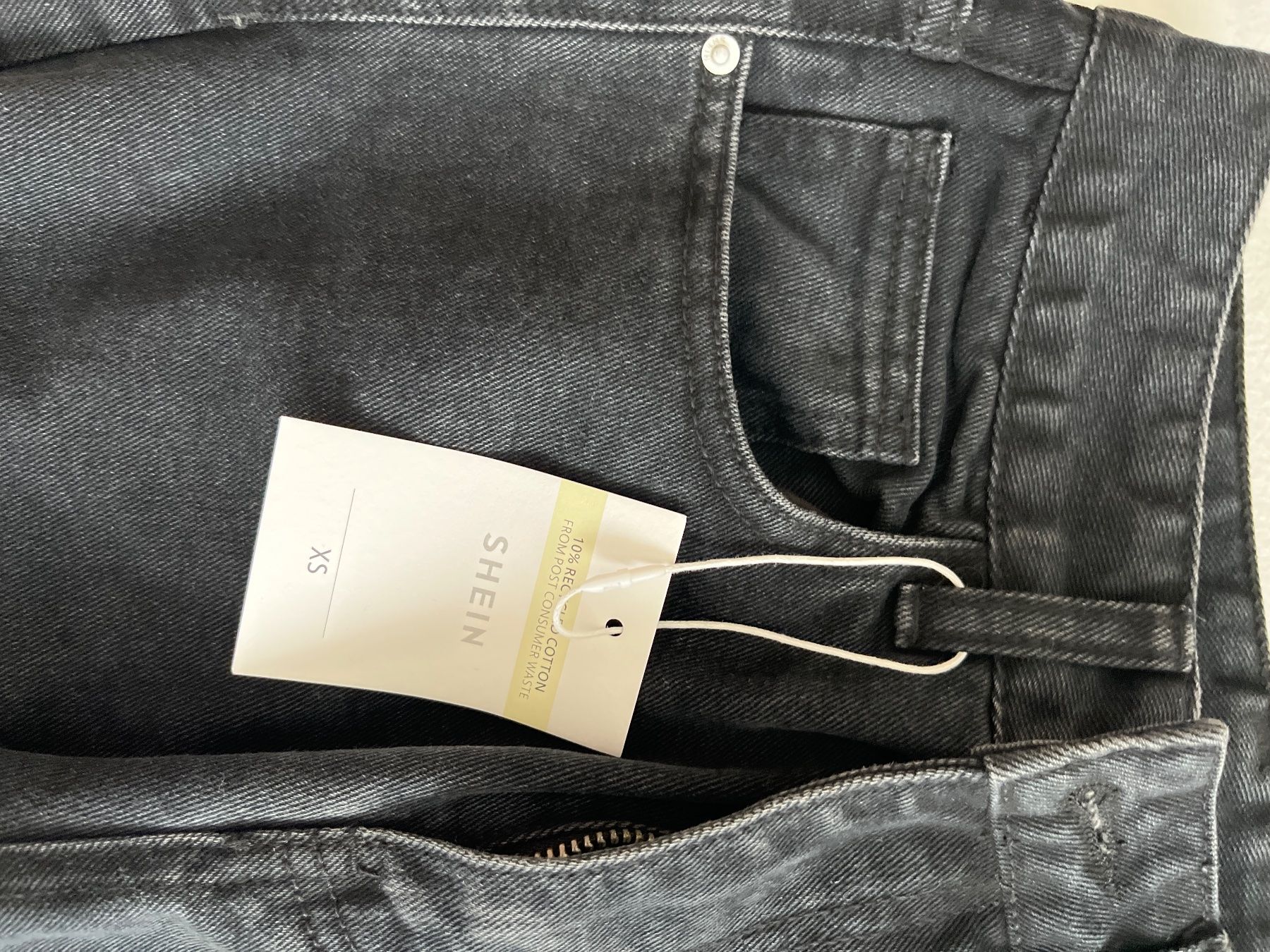 Shein Jeans: SHEIN Black Jeans gr XS – Nuovo e nell'imballaggio originale da Adligenswil venduto da Phoenix2017 1