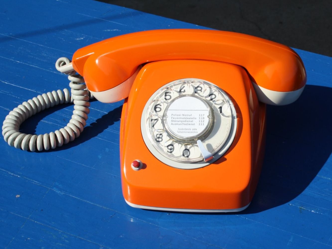 Telefoni: TELEFON VINTAGE MIT WÄHLSCHEIBE – Usato da Wauwil venduto da Pneuedy
