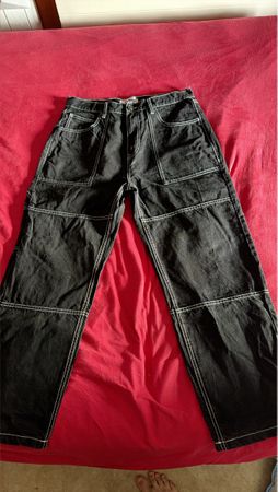 schwarze Jeans in Grösse M
