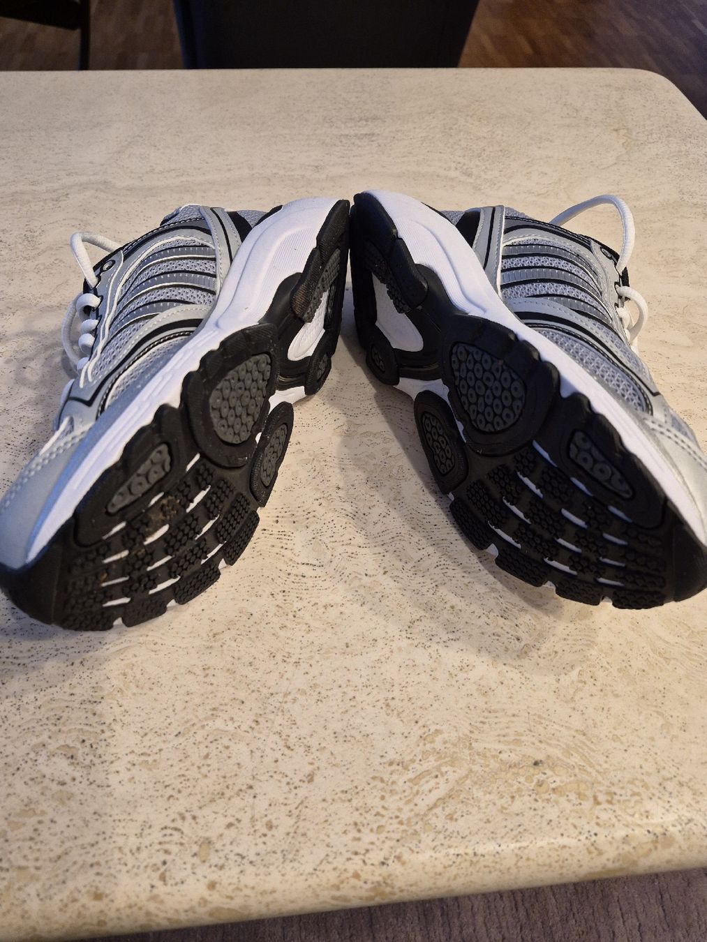 Adidas Scarpe da donna: Neue Sneaker Adidas – Nuovo (secondo la descrizione) da Pfäffikon ZH venduto da xxmopsxx 3