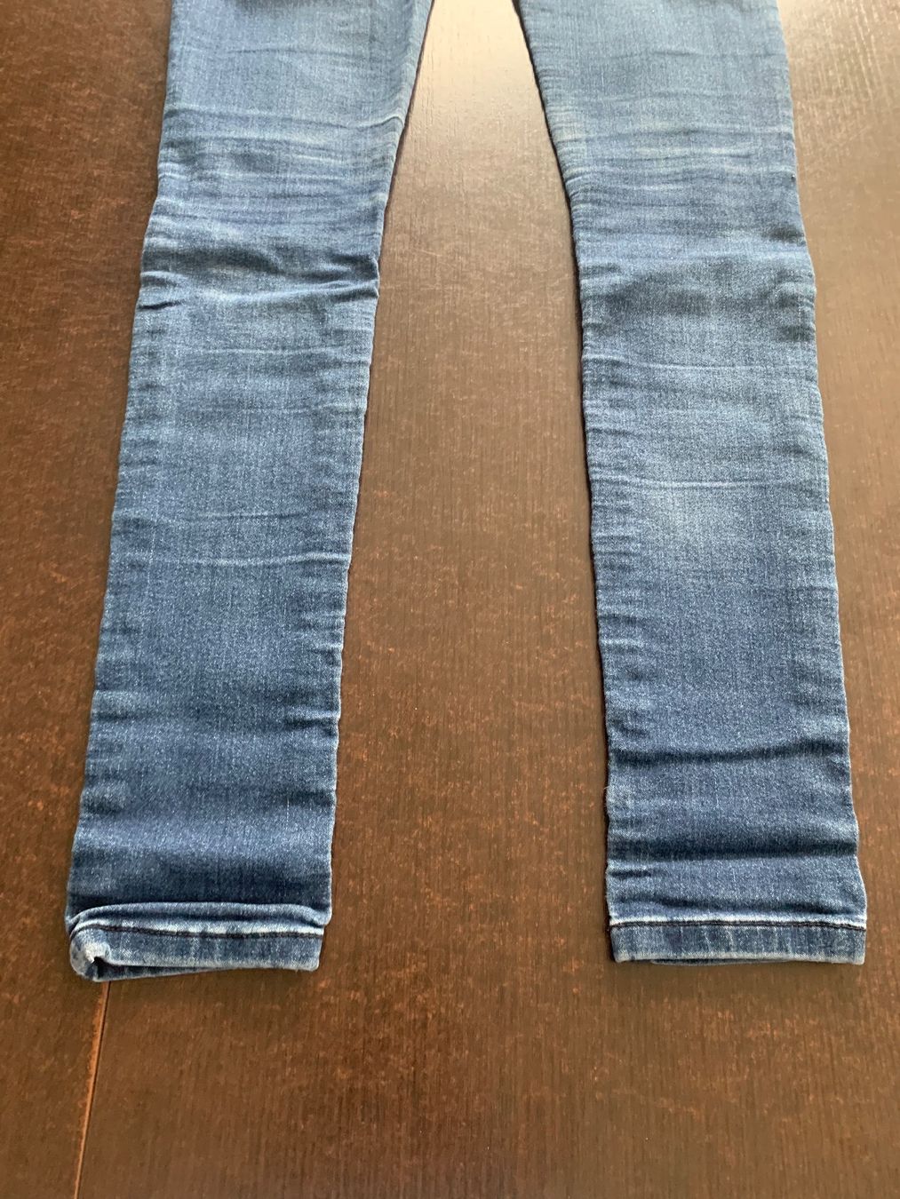 Jeans: Jeans taille XS – Gebraucht aus Domdidier von qatar1973 3