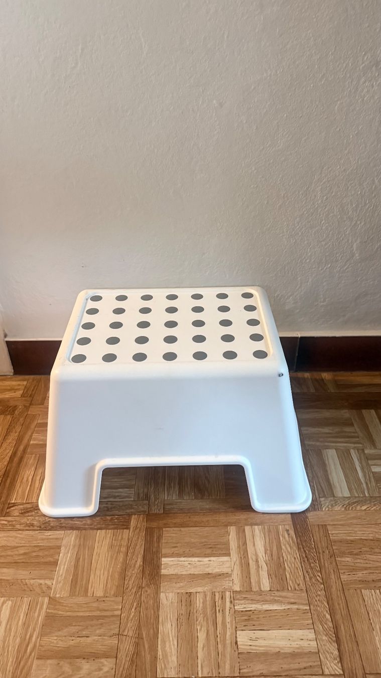 Ikea Hocker: Ikea Badezimmerhocker – Gebraucht aus Bern von gob_sar
