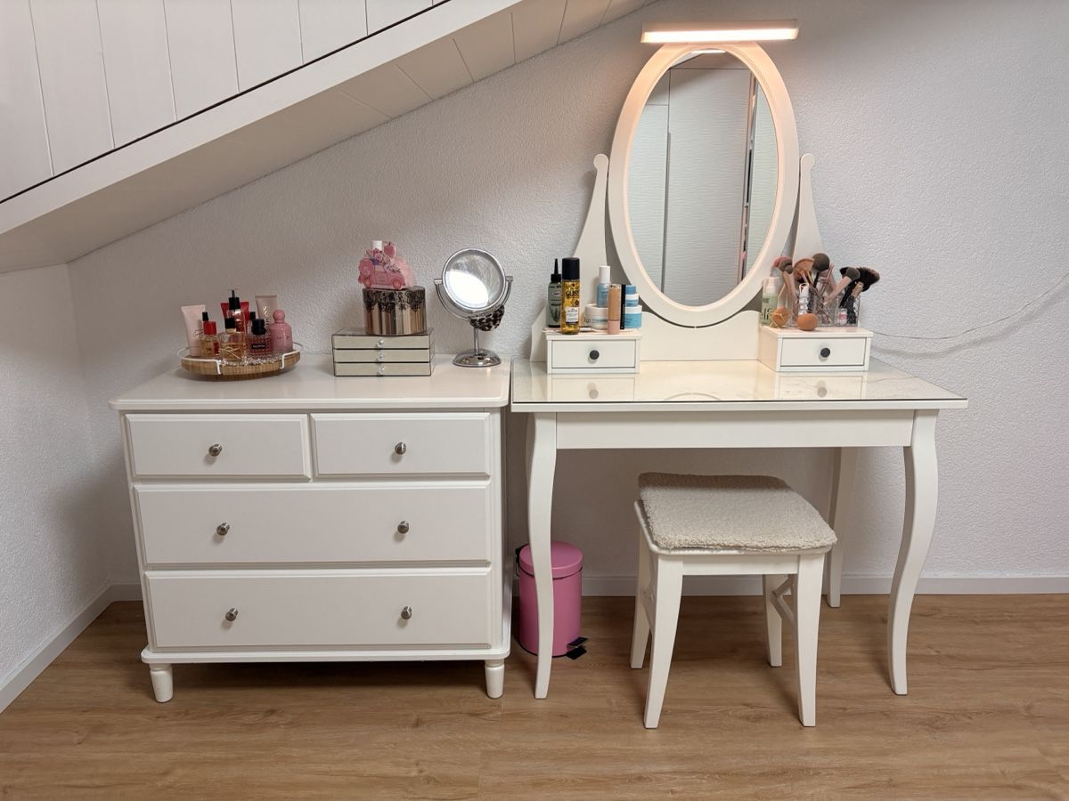 Ikea Tavoli da trucco: Schminktisch mit Spiegel, Kommode und Hocker – Nuovo (secondo la descrizione) da Glarus venduto da fam_qkb9