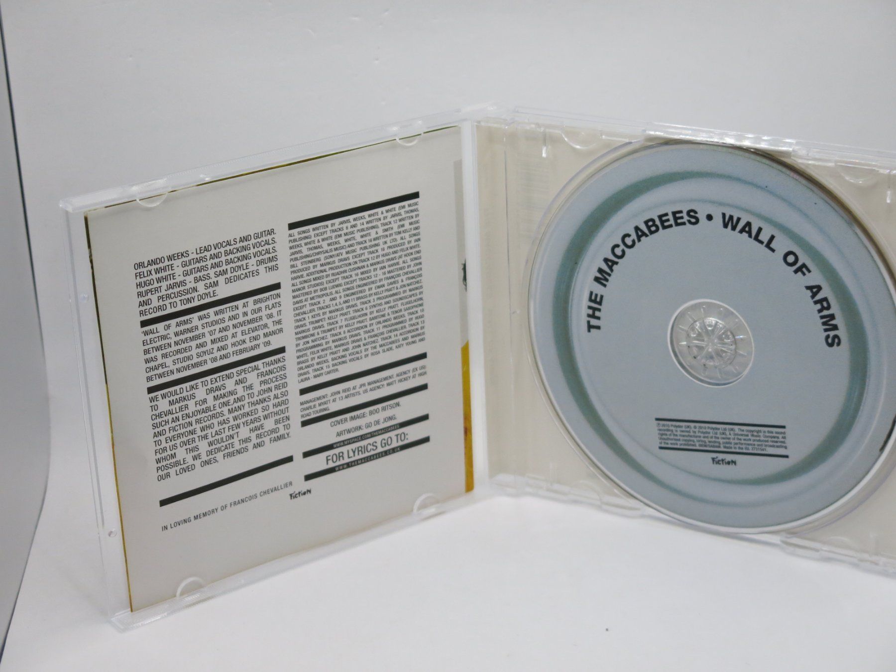 CD: CD The Maccabees - Wall Of Arms – Usato da Ernetschwil venduto da luisvonerni 1