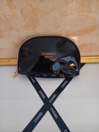 Chanel Original Neu Kosmetiktasche mit Logo in Gold 22.cm