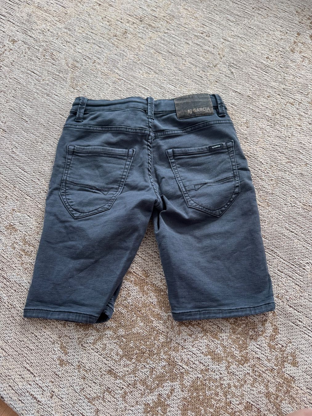 Pantaloni: Kurze Hose Garcia – Usato da Zuzwil SG venduto da DanielaB46 1