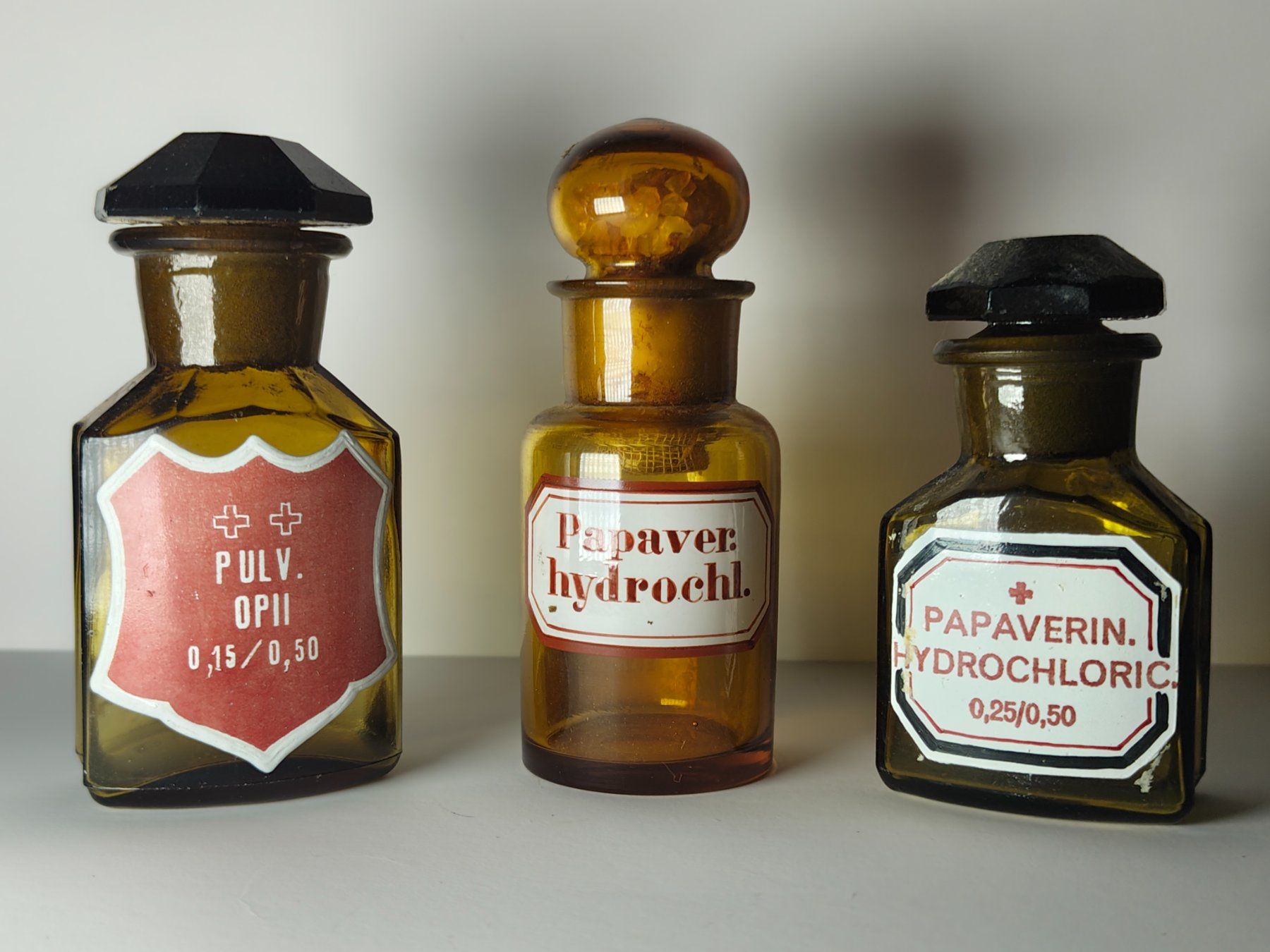 Accessori da laboratorio: 3x Alte Apothekerflaschen Opium – Usato da Monthey venduto da 19_karen_84