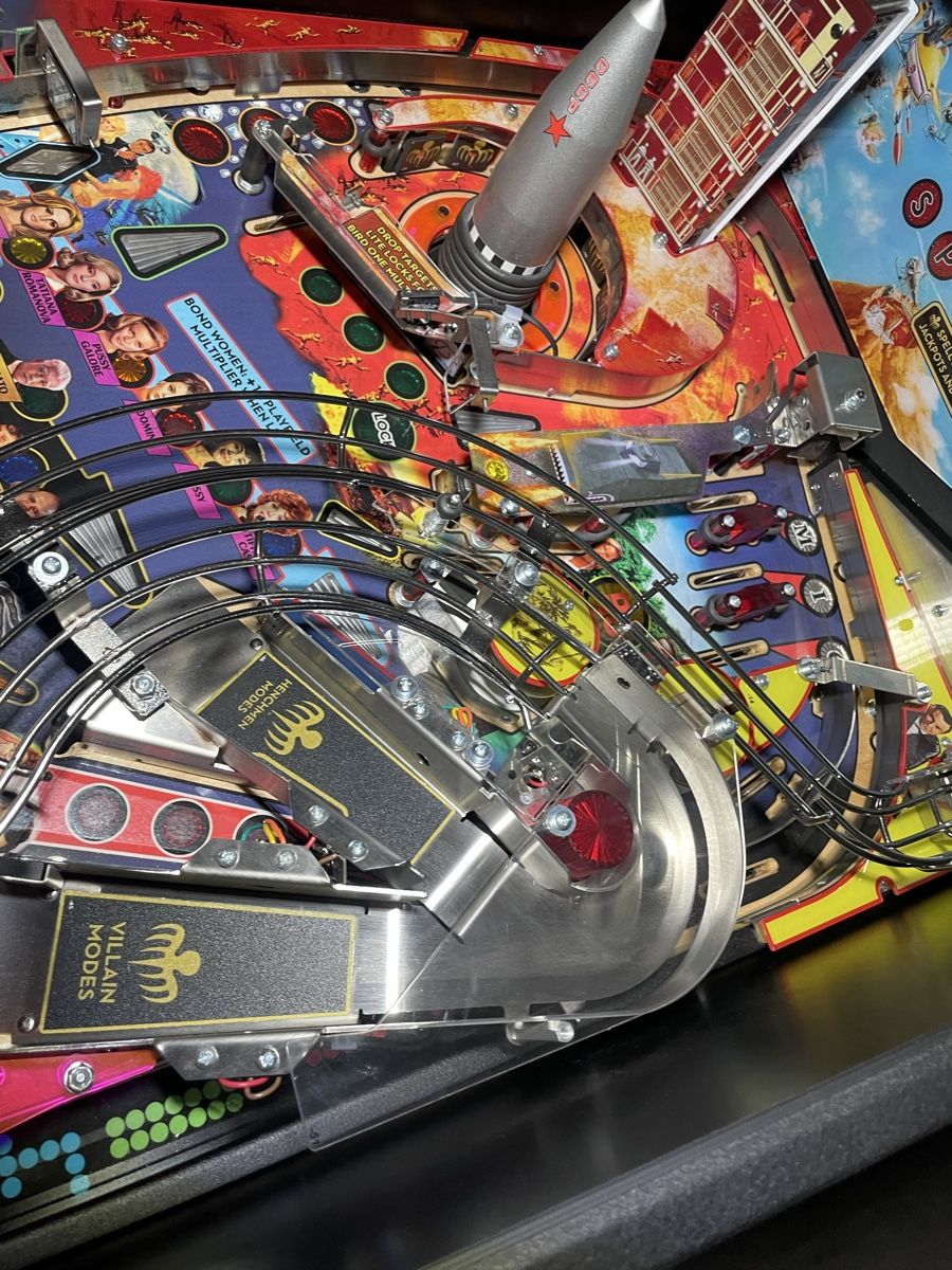 Stern Pinball Flipperkästen: Stern flipper James Bond pro  – Gebraucht aus Les Brenets von serialdrink 7