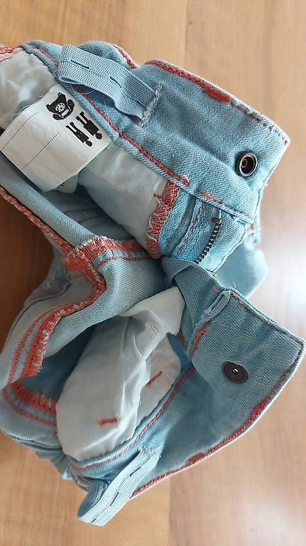 Pantaloni: Desigual Shorts Gr. 104 / 4 jährig – Usato da Rotkreuz venduto da MASI17 3